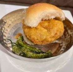 Vada Pav (2 Qty)